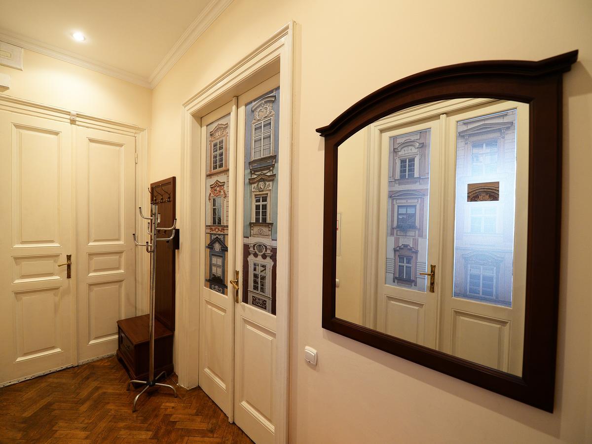 The Historical Family Nest In City Centre 리비프 외부 사진