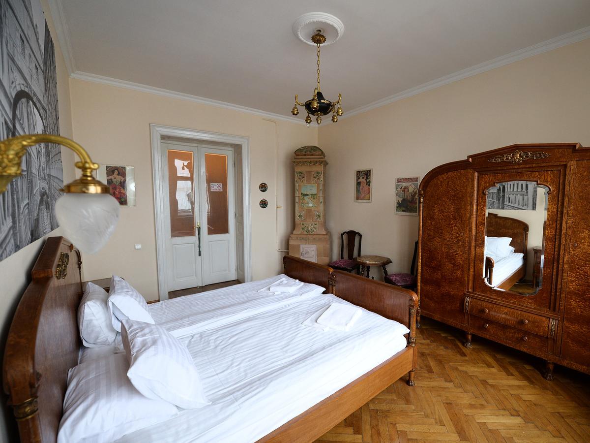 The Historical Family Nest In City Centre 리비프 외부 사진