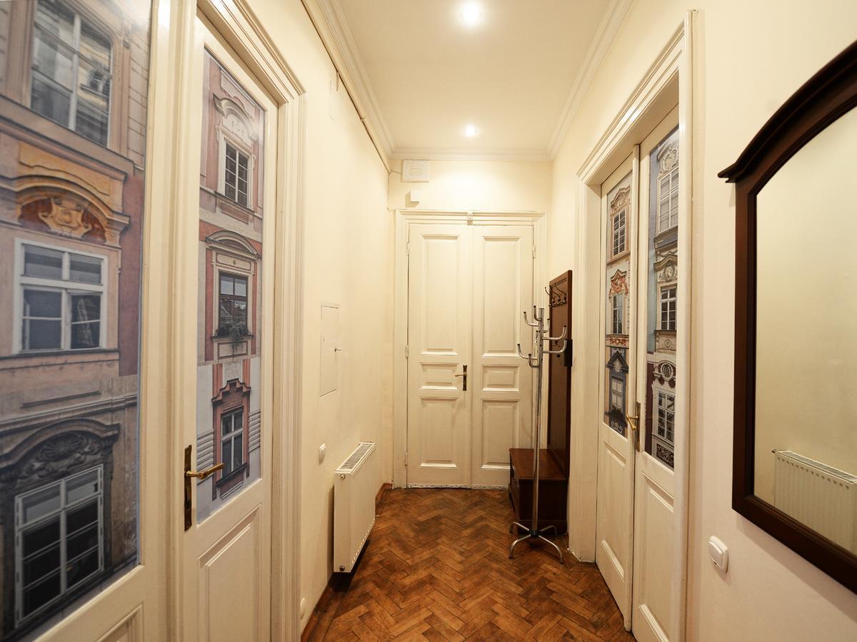 The Historical Family Nest In City Centre 리비프 외부 사진