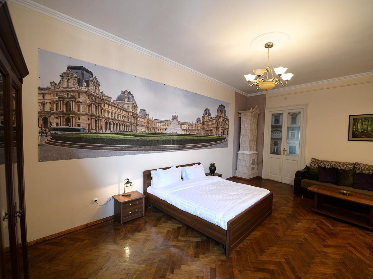 The Historical Family Nest In City Centre 리비프 외부 사진