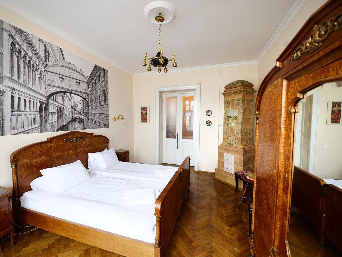 The Historical Family Nest In City Centre 리비프 외부 사진